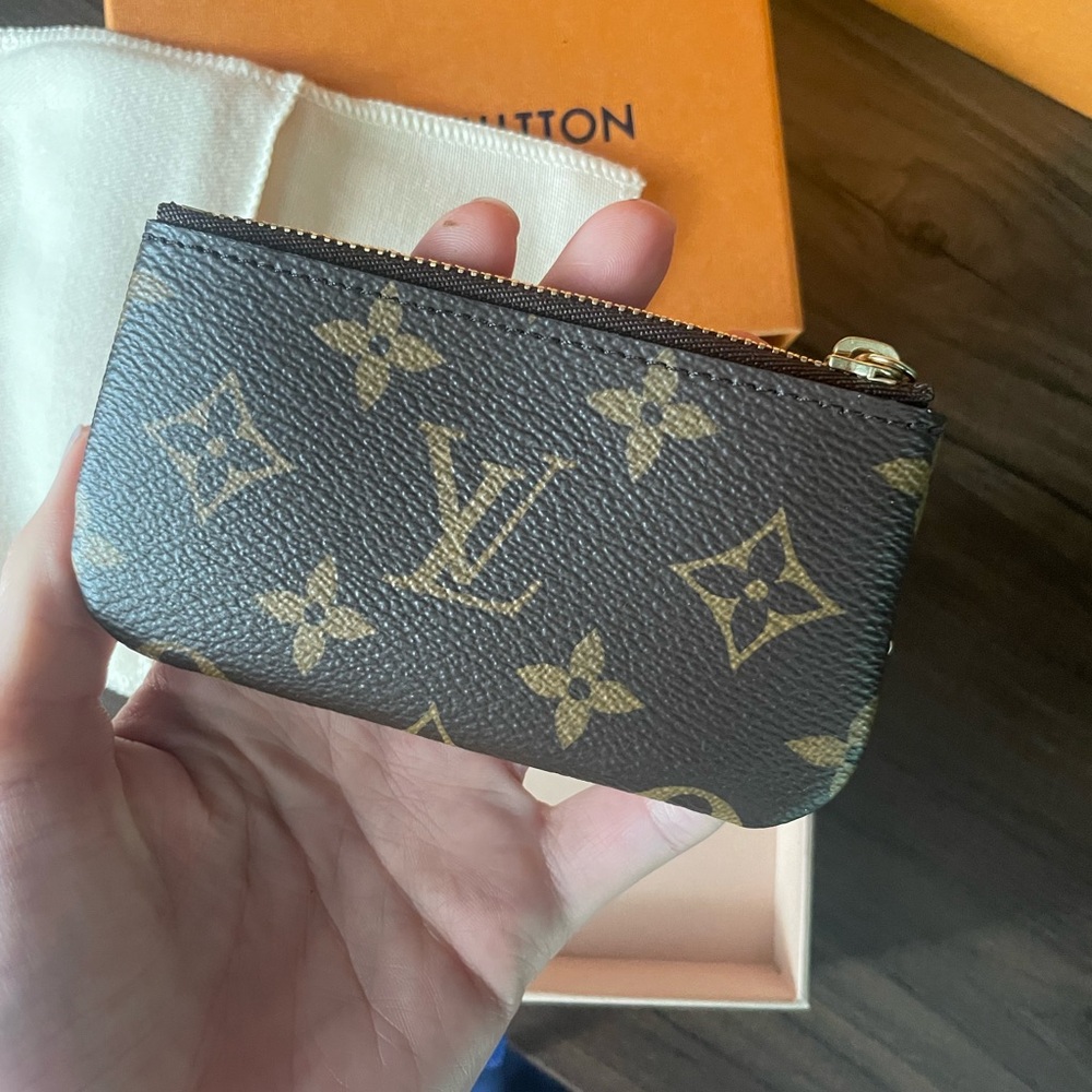 Brand new Louis Vuitton key wallet!!